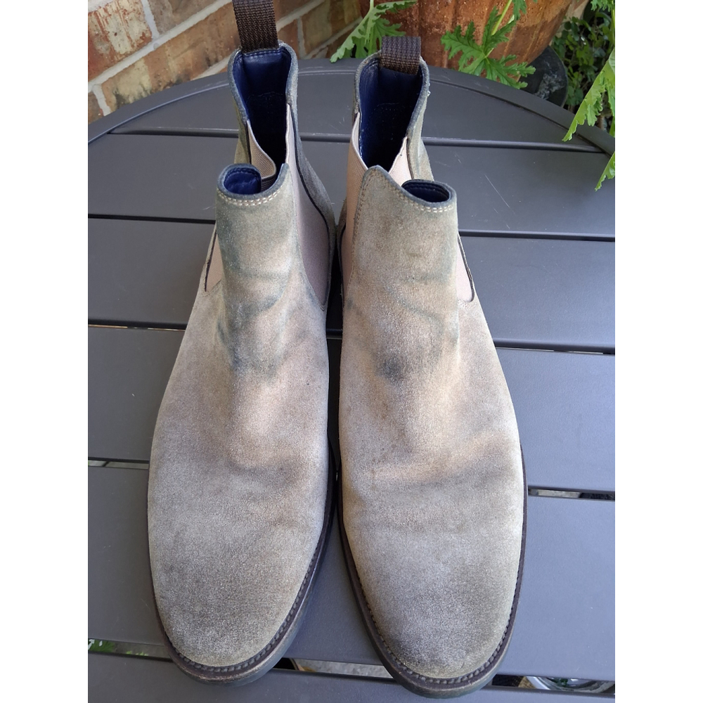 Men's Steve Madden Gray Suede Chelsea Boots Sz. 10 - Picture 2 of 10